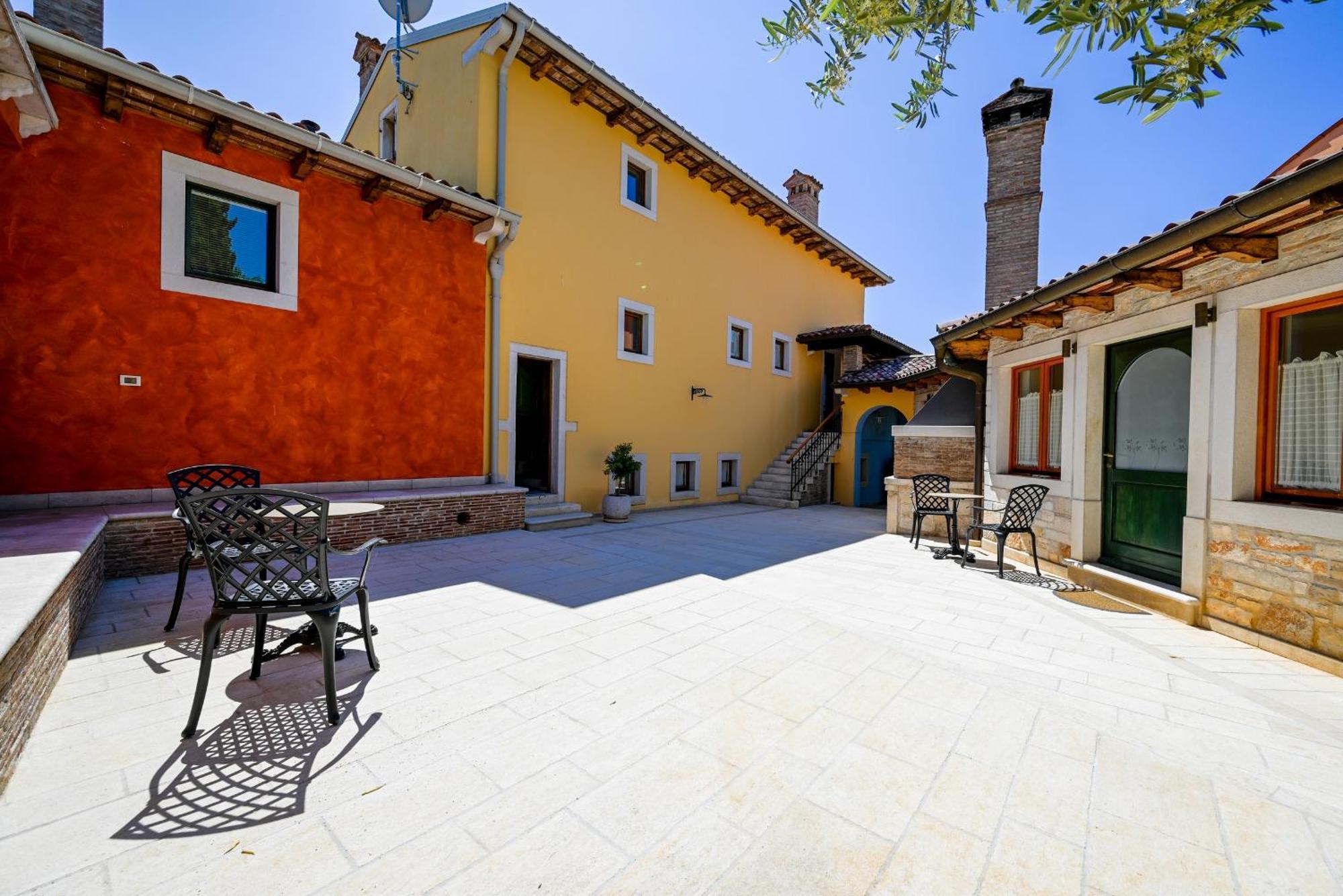 Casa Degli Artisti Hotel Rovinj Bagian luar foto