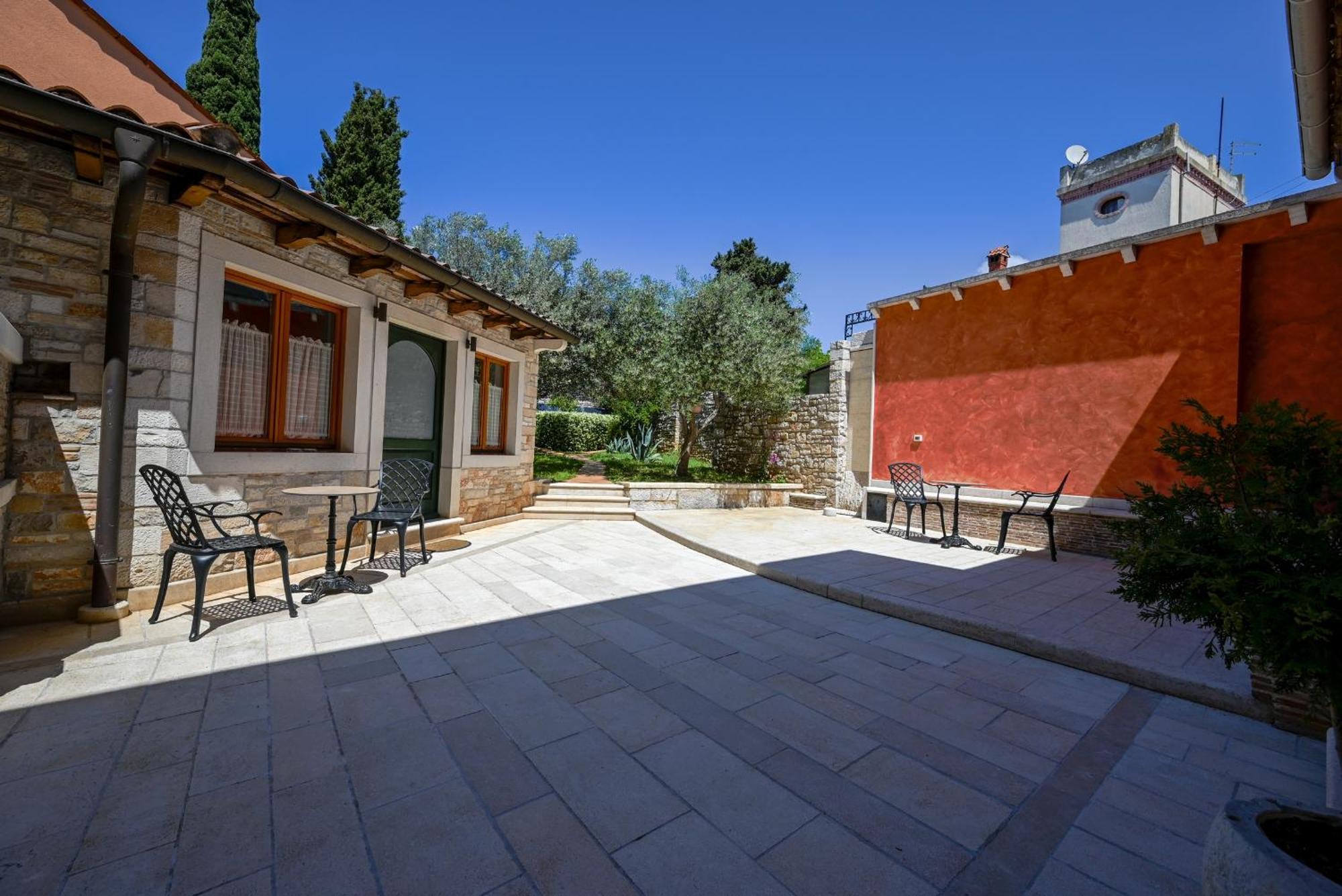 Casa Degli Artisti Hotel Rovinj Bagian luar foto